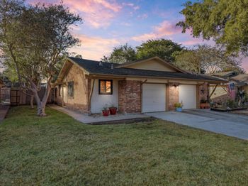 1439 Silverpines Rd Road
