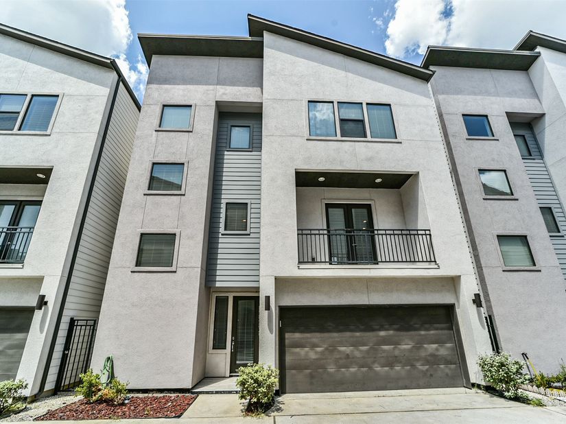 10806 Warwana Road G, Houston TX 77043