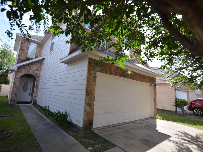 10920 Panther Court, Houston TX 77099