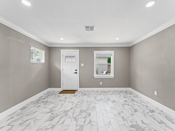 7718 Dillon Street, Houston TX 77061