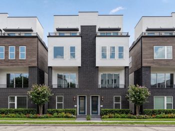 3 N Saint Charles Street