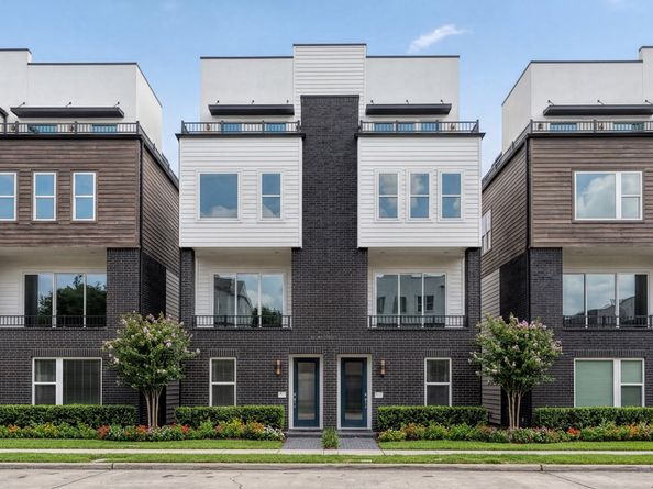 3 N Saint Charles Street C, Houston TX 77003
