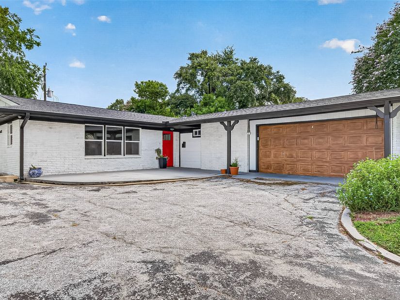 7034 Langdon Lane, Houston TX 77074