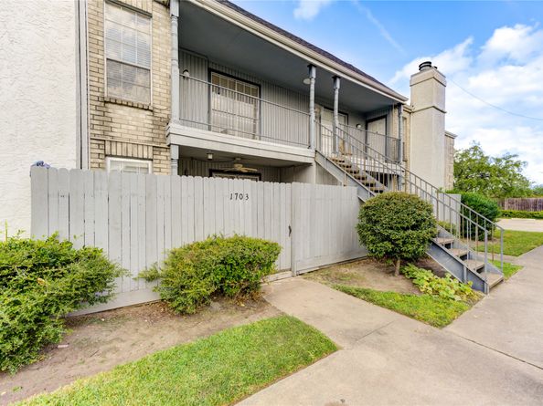 6606 De Moss Drive 1704, Houston TX 77074