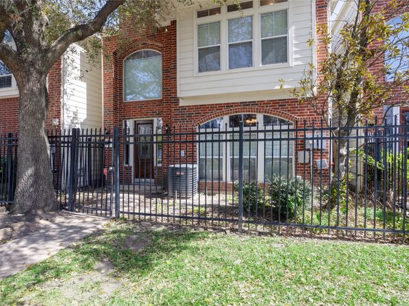 1717 Aden Mist Drive, Houston TX 77003