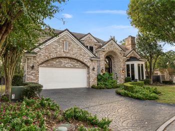 2727 S Southern Oaks Drive