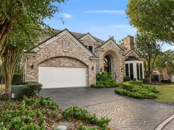 2727 S Southern Oaks Drive