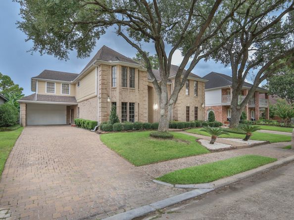 11926 Carriage Hill Drive, Houston TX 77077