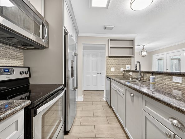 711 Worthshire Street, Houston TX 77008