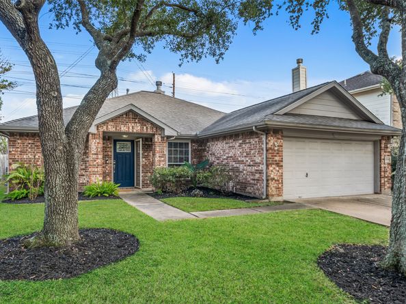 10814 Desert Springs Circle, Houston TX 77095