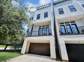 1303 Live Oak Street