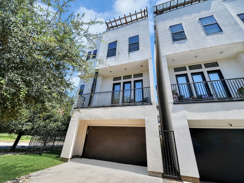 1303 Live Oak Street, Houston TX 77003