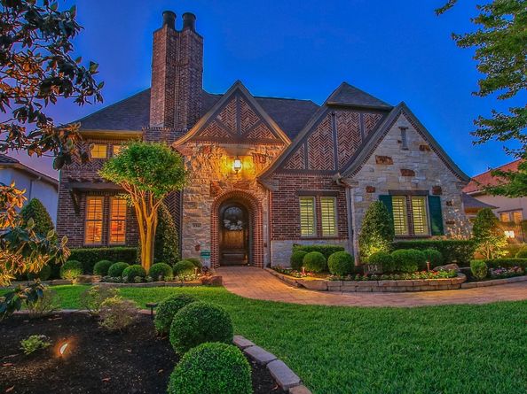 134 S Curly Willow Circle, Tomball TX 77375