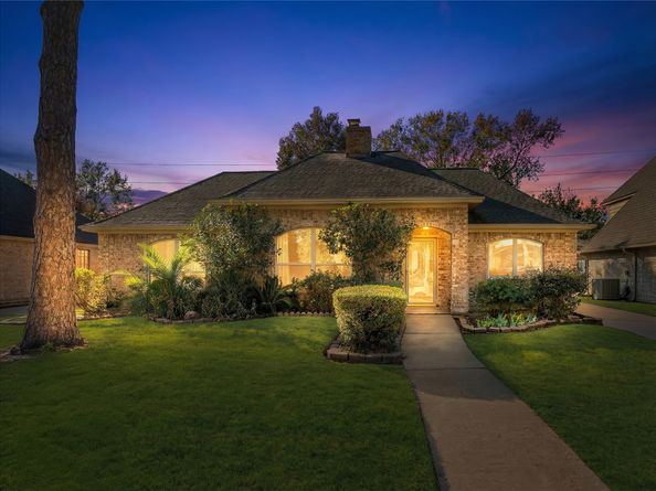 8706 Chelsworth Drive, Houston TX 77083