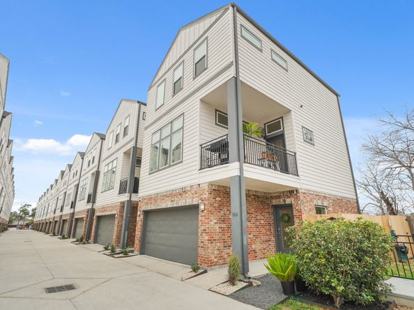 720 W Donovan Street, Houston TX 77091