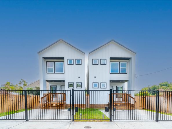3210 A & B Retta Street, Houston TX 77026