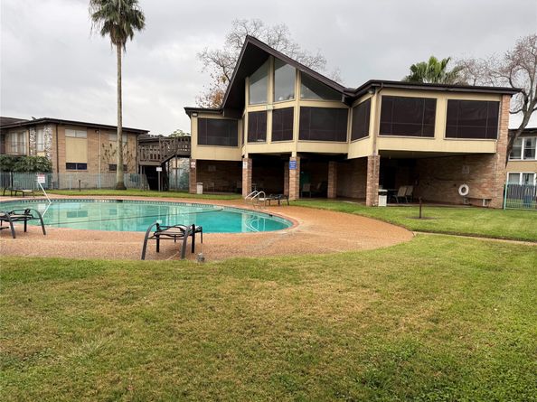 7047 Bissonnet Street 70, Houston TX 77074