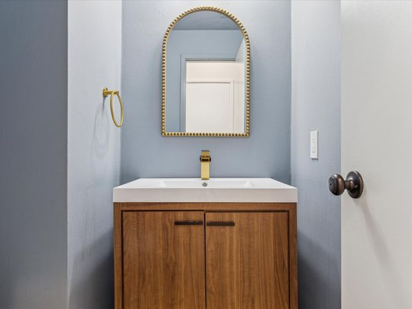 259 Litchfield Lane 66, Houston TX 77024