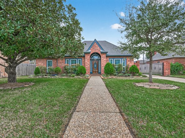 1010 Mill Valley Drive, Sugar Land TX 77498