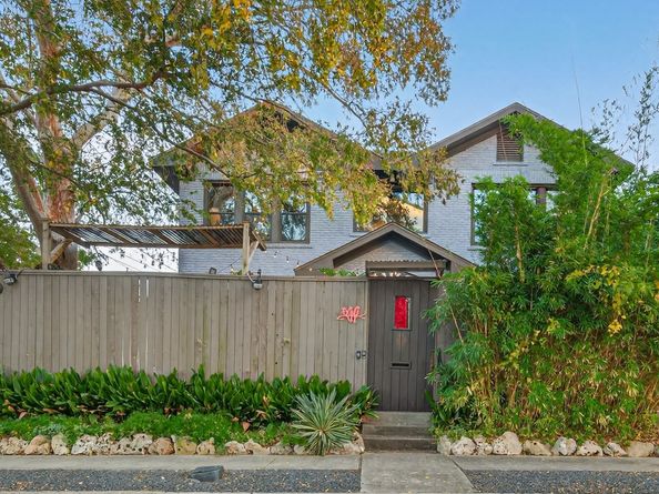 301 W Clay, Houston TX 77019