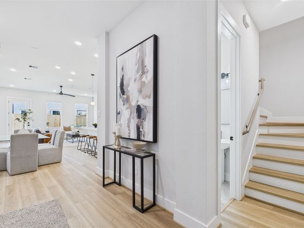 5027 Golden Forest Drive C, Houston TX 77091