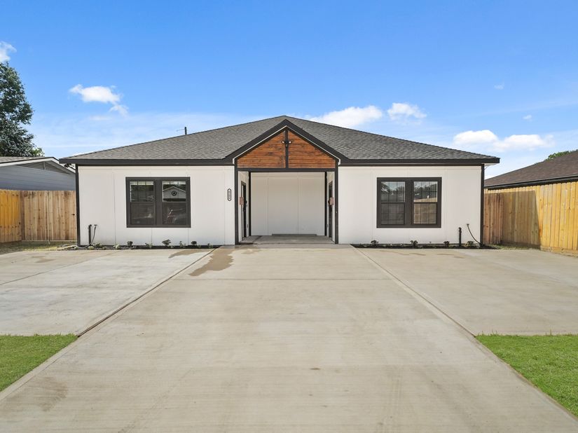 6206 Lyndhurst Drive, Houston TX 77087