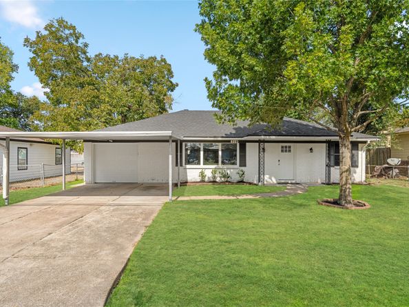 719 E 40th 1/2 Street, Houston TX 77022