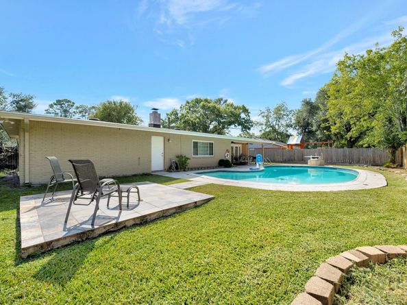 1615 Redway Lane, Houston TX 77062