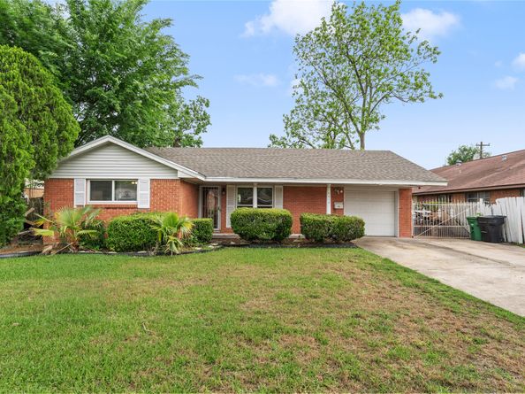 9934 Aves Street, Houston TX 77034