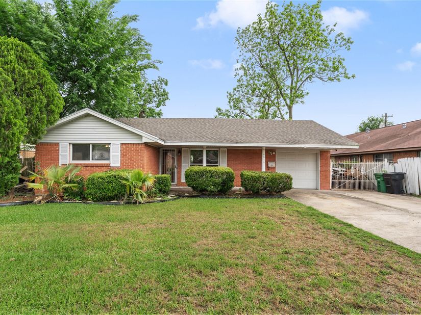 9934 Aves Street, Houston TX 77034