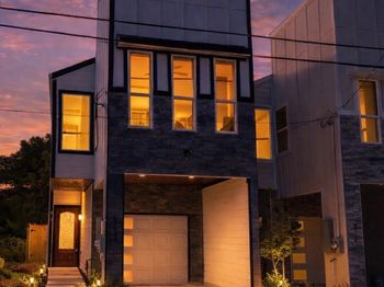 8123 Saint Louis Street