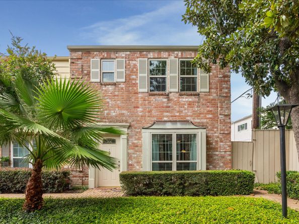 5823 Valley Forge Drive 93, Houston TX 77057