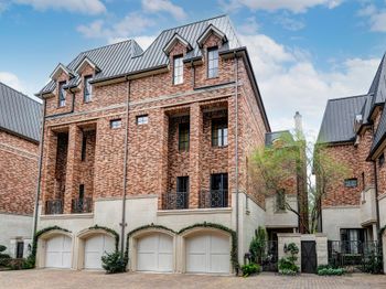 1239 Rue De La Paix Way