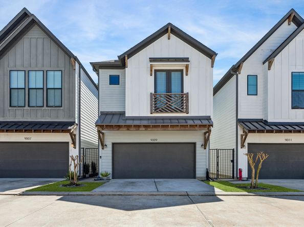 9009 Wellspring Drive, Houston TX 77080