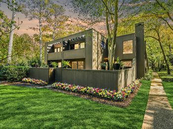 271 Litchfield Lane