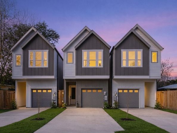 5030 Creekmont Drive, Houston TX 77091