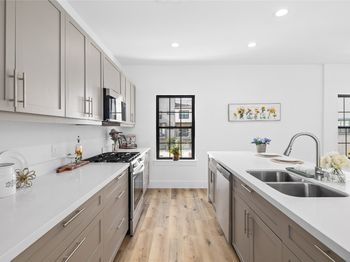 11916 S Hoa Sen Circle