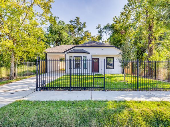 3206 Roland Street, Houston TX 77026