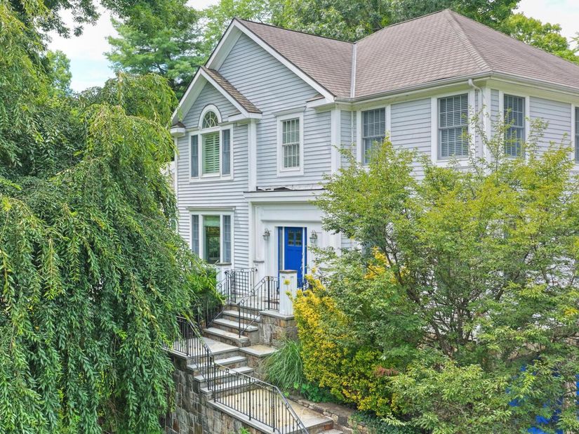 154 Valley Road, Cos Cob CT 06807