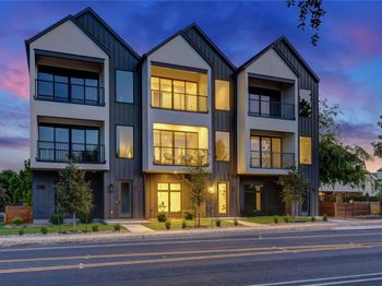 1937 E 38th 1/2 ST E