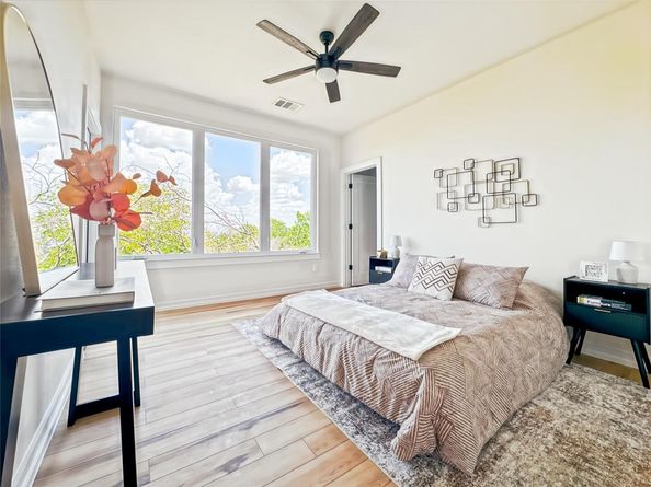 2309 Montopolis DR 8, Austin TX 78741