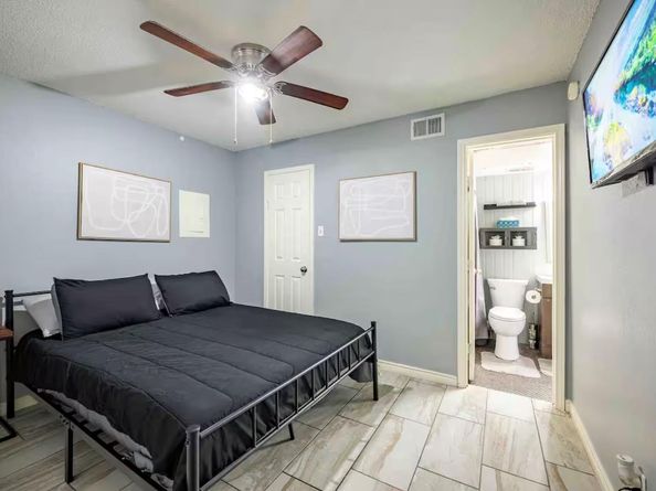 1840 Burton DR 103, Austin TX 78741