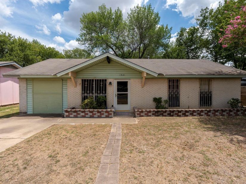 1021 Gardner RD, Austin TX 78721