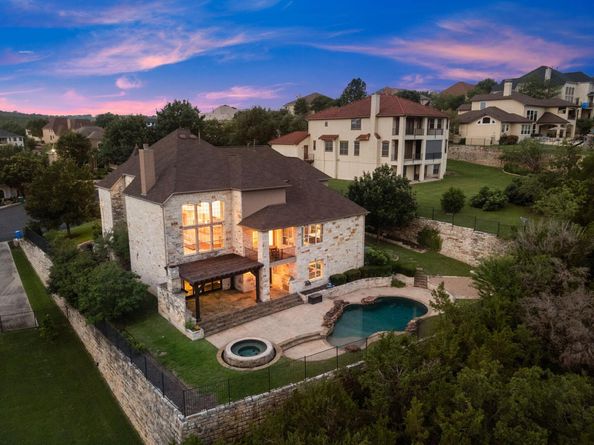 121 Burgess LN, Austin TX 78738