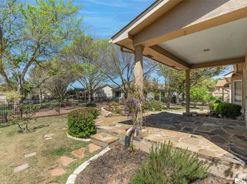 516 Texas DR