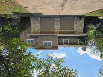 8818 Clearbrook TRL