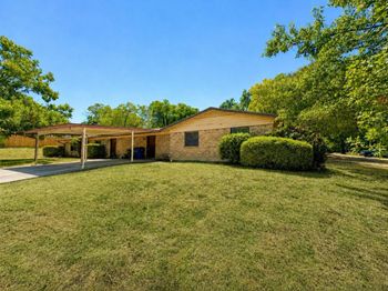 601 E Covington DR