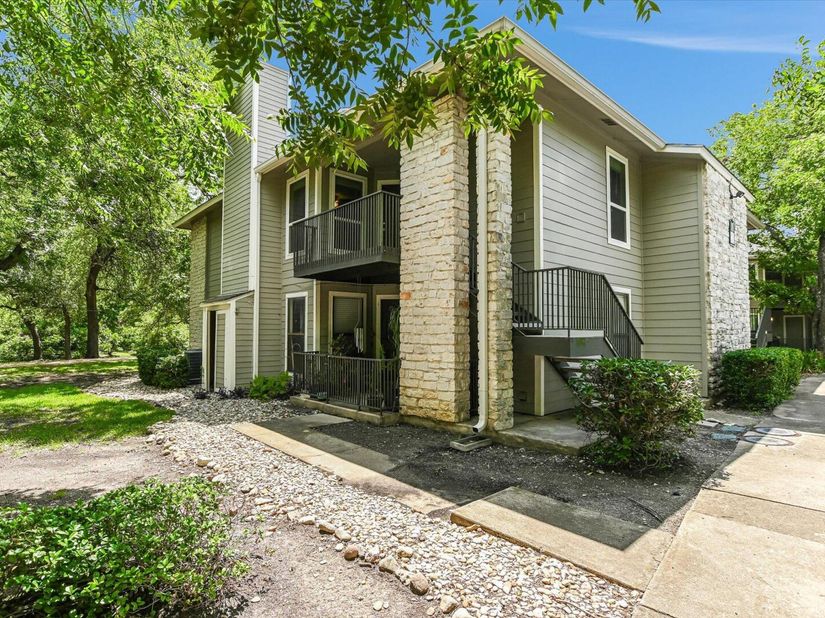 10616 Mellow Meadows DR 18B, Austin TX 78750