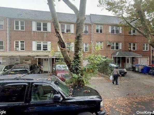 32-27 92nd Street, East Elmhurst NY 11369