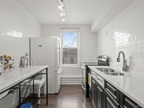 800 Cortelyou Road 3E, Brooklyn NY 11218